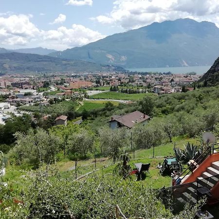 Lake & Castle View Apartment Riva del Garda Exterior photo