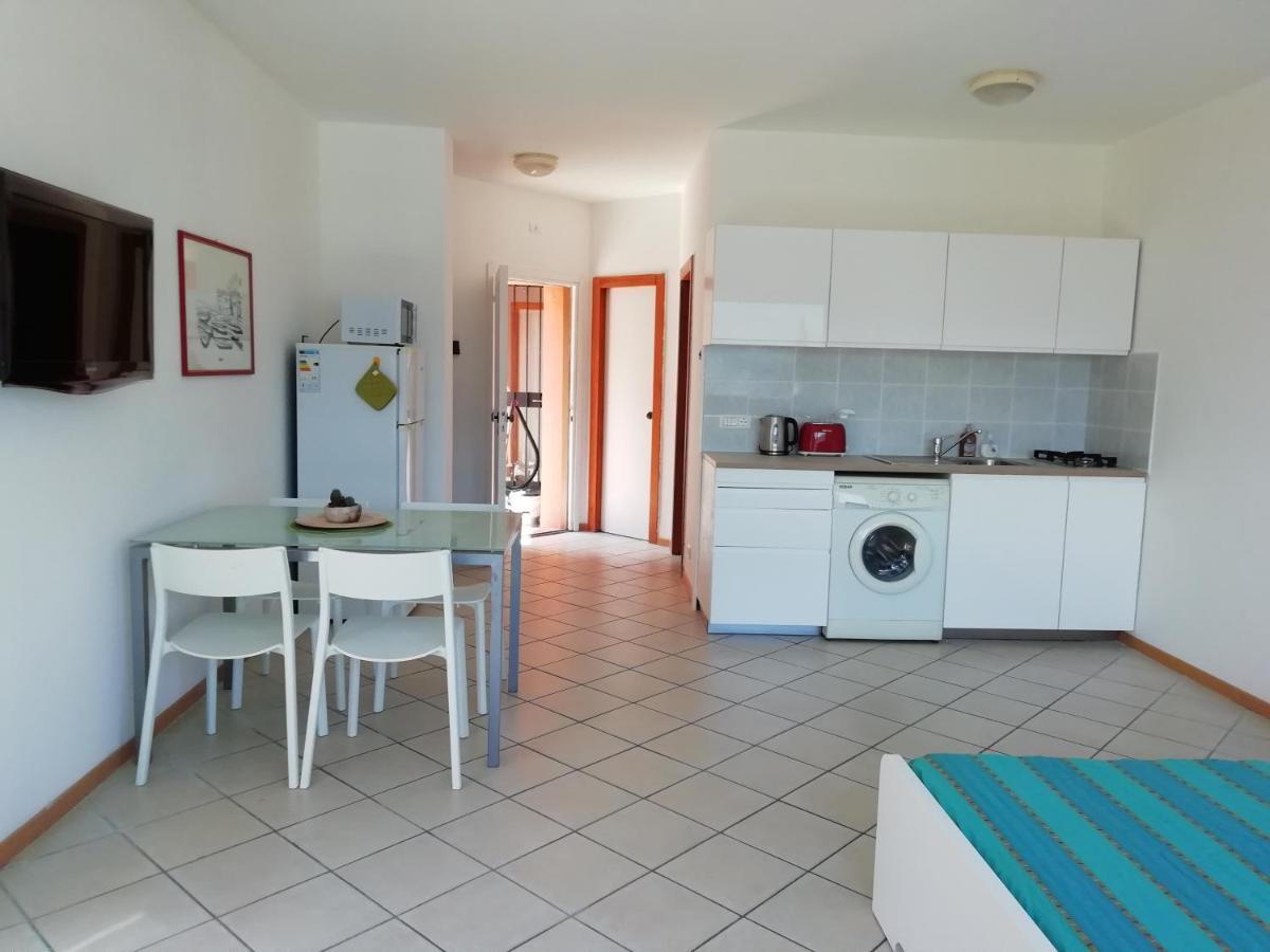 Lake & Castle View Apartment Riva del Garda Exterior photo
