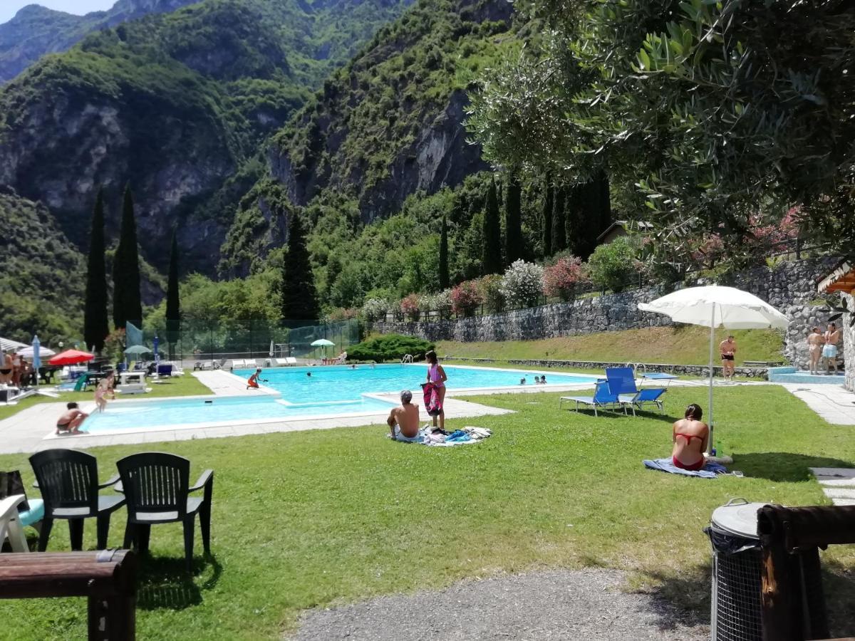 Lake & Castle View Apartment Riva del Garda Exterior photo