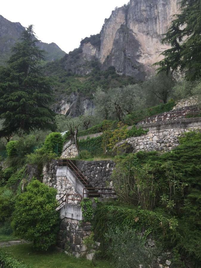 Lake & Castle View Apartment Riva del Garda Exterior photo